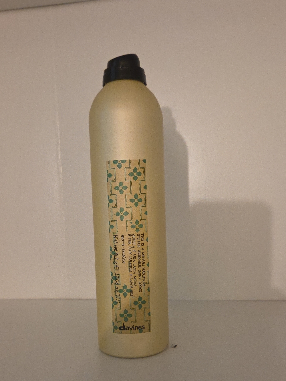 Davines Hairspray Canister in Pale Gold with Black Cap